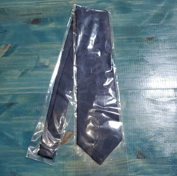 Textured pattern navy blue tie NEW - Picture 2 of 6